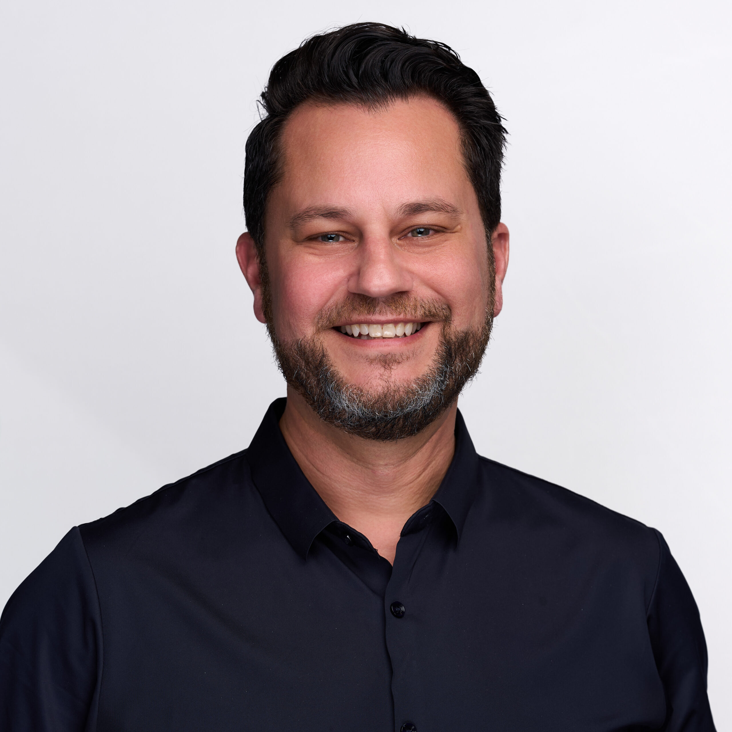 Ryan Hazelton Headshot